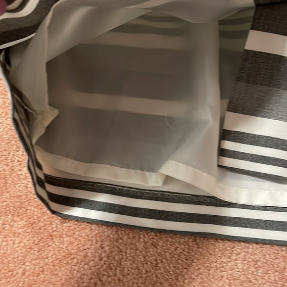 Calvin Klein beautiful dress worn one time /dry cleaned . - Picture 11 of 15